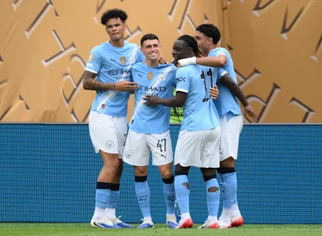 Man City thắng tưng bừng, nhưng thẻ đỏ làm lu mờ niềm vui