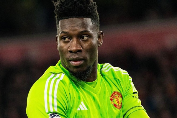 Man United đối mặt bài toán khó: Tìm thủ môn thay thế Onana trong mùa giải 2025-2026