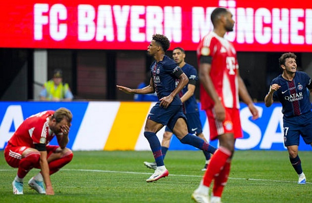 PSG đại thắng Bayern Munich trong trận cầu kịch tính, đầy tranh cãi
